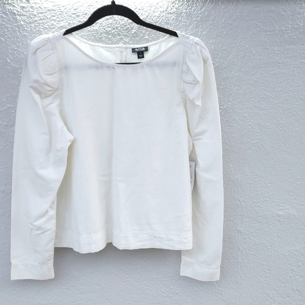 a.n.a. Puff Shoulder Top